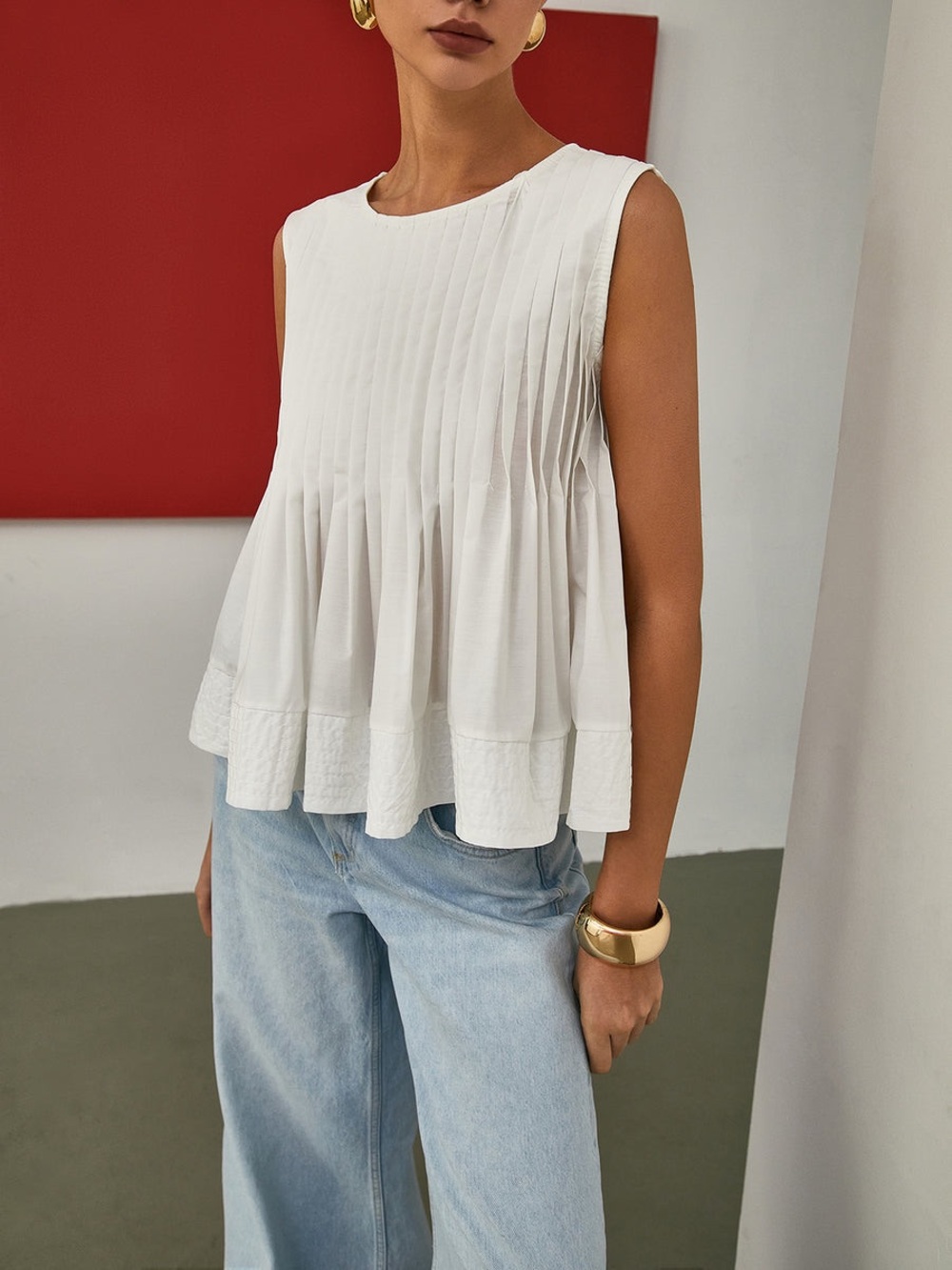 Commense Pleated Peplum Sleeveless Blouse - Picture 2 of 4